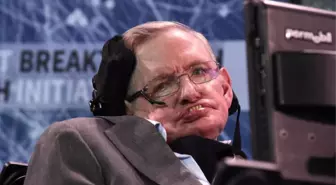 Ünlü Fizik Profesörü Stephen Hawking 76 Yaşında Hayatını Kaybetti