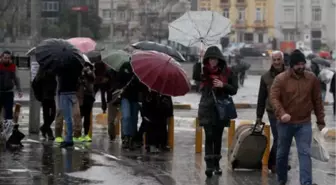 Kışlıkları Kaldırmayın! Pazartesi Gününden İtibaren Soğuk Hava Geri Dönüyor