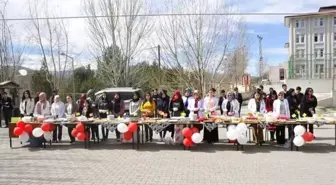 Liseli Öğrencilerden Mehmetçik İçin Kermes