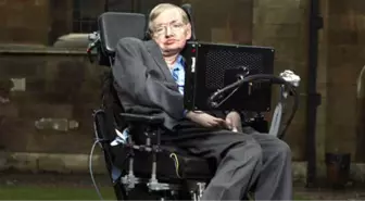 Ünlü Fizik Profesörü Stephen Hawking Hayatını Kaybetti