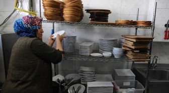 500 Milyon Liralık Vurgunla Kaçan Çiftlik Bank Milyarderi Bulaşıkçı Çıktı