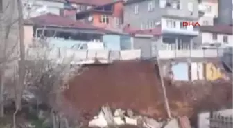 Kocaeli İstinat Duvarı Çöktü, Araç İnşaat Alanına Yuvarlandı