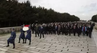 Mke Çalışanlarından Anıtkabir'e Ziyaret