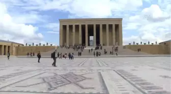 Mke Çalışanlarından Kuruluş Yıl Dönümünde Anıtkabir'i Ziyaret