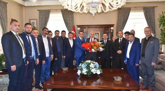 Vali Güvençer Siyasileri Ağırladı