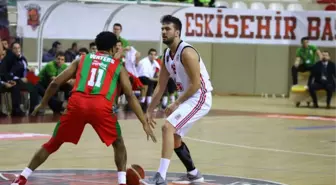 Tahincioğlu Basketbol Süper Ligi: Eskişehir Basket: 66 - Pınar Karşıyaka: 72