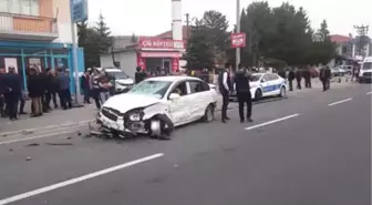 Trafik Kazası: 2 Ölü, 3 Yaralı