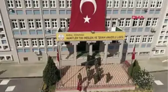 Bursa'da 3 Lise Öğrencisi Çanakkale Şehitleri Anısına Klip Çekti