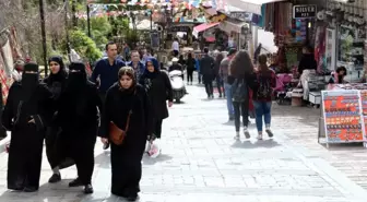 Kaleiçi'nde Turist Var Alışveriş Yok