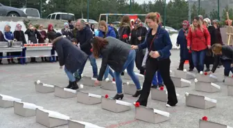 Öğrencilerden Okul Bahçesine Şehitlik