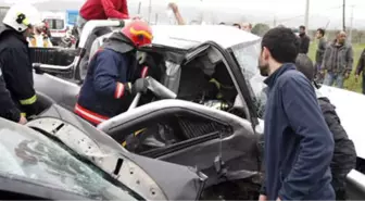 MHP Eski İlçe Başkanı Kaza Yaptı, Eşi Öldü, 7 Kişi Yaralandı