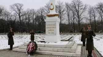 Türk Şehitleri Budapeşte'de Askeri Törenle Anıldı