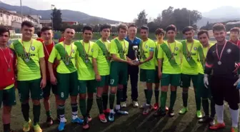 Salihli Belediyespor U16 Takımı İl Şampiyonu