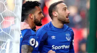 Yıldız Futbolcu Walcott, Cenk Tosun'a Övgü Yağdırdı