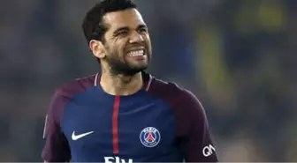 Dani Alves'ten Beşiktaşlı Adriano'ya Teşekkür!