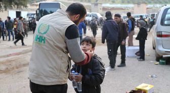 Doğu Guta'nın Haresta Beldesinden Gelen Kafileyi İhh Ekipleri Karşıladı