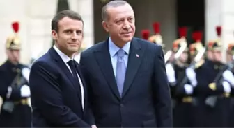 Erdoğan, Fransa Cumhurbaşkanı'na Taziyelerini İletti