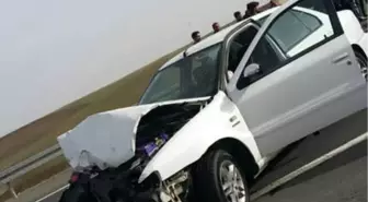 Ağrı'da Trafik Kazası: 3 Yaralı