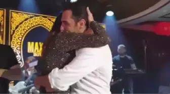 Yaşar İpek, Sahnede Seren Serengil'e Evlenme Teklifi Etti