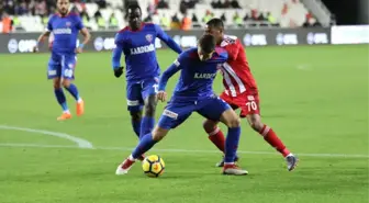 Spor Toto Süper Lig: Dg Sivasspor: 0 - Kardemir Karabükspor: 0 (İlk Yarı)