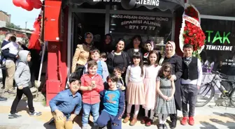 Davetliler; Açılışta 'Enfes Tatları' Beğendiler