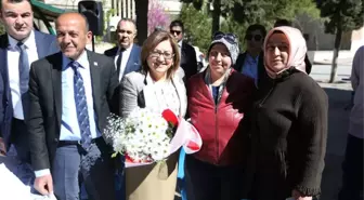 Şahin, Mahalle Sakinleriyle Bir Araya Geldi