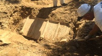 Antik Kentte Kaçak Kazı Yapıldı: 2 Bin Yıllık Lahit Tesadüfen Bulundu