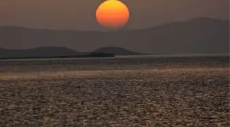 Baraj Gölünde Kartpostallık Gün Batımı