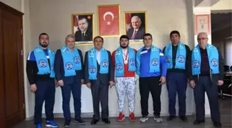 Başkan Avcu, Başarılı Güreşçiyi Ödüllendirdi