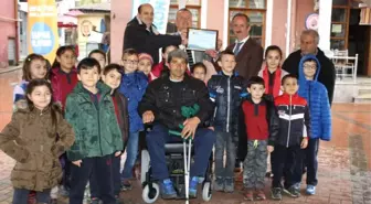 Çocuklar Bir Engelliye Hayat Oldu