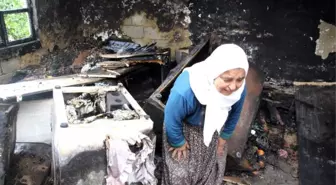 Yanan Evinin Ardından Ağıtlar Yakan Sabahat Teyzenin Yüzü Güldü