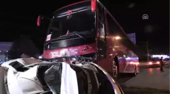 Yolcu Otobüsü ile Otomobil Çarpıştı: 1 Yaralı