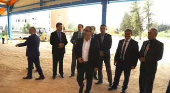 Yüreğir'e 3'üncü Kapalı Semt Pazarı