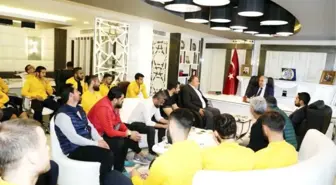 Adıyaman 1954 Spor Yönetiminden Kutlu'ya Teşekkür