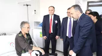 Aktaş'tan Hastalara Moral Ziyareti