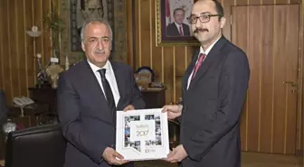 Byegm Erzurum İl Müdürü Küçükece, Rektör Çomaklı'ya 'Türkiye 2017' ve 'Harp Mecmuası' Eserlerini...