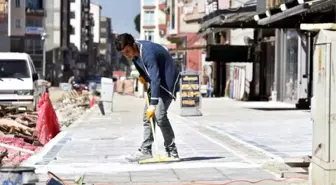 Atatürk Caddesi'nde Prestij Çalışmaları Hız Kesmiyor