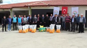 Hisarcık'ta 52 Çiftçiye Ücretsiz Mısır Tohumu Dağıtıldı