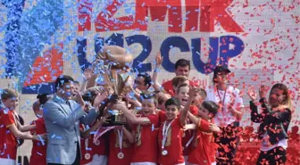 U12 İzmir Cup'ta Hollanda Derbisinin Şampiyonu Az Alkmaar