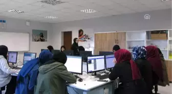 İmam Hatip Öğrencileri Robotik Kodlama ile 'Geleceği' Tasarlıyor