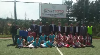 Futbol Turnuvasının Şampiyonu Kayılar