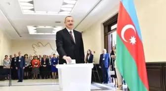 Azerbaycan Cumhurbaşkanı Aliyev Oyunu Kullandı