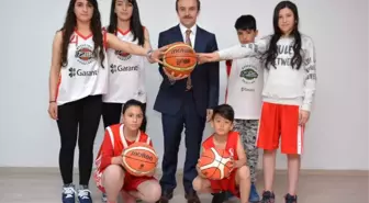 Basketbolun Sürpriz İsimler Hakkari'ye Gelecek