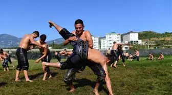 Pehlivanlar Kumluca'da Kampa Girdi