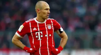 Bayern Münih, Hollandalı Futbolcu Arjen Robben'in Sözleşmesini 1 Yıl Uzattı