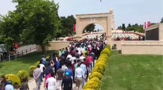 Çanakkale Şehit Dedelerine Dua Edip Afrin'deki Mehmetçiğe Mektup Yazdı