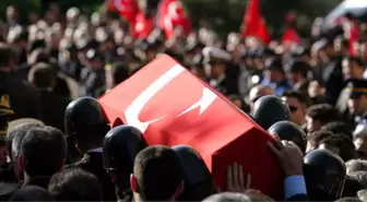 İzmir'de Nöbet Tutan Asker Kazara Kendini Vurup Şehit Oldu!