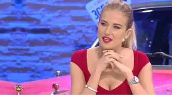 Burcu Esmersoy, 12 Yıl Boyunca Annesine 'Teyze' Demiş