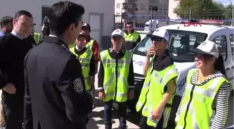 Tokat Engelli Çocuklar Polis Kıyafeti Giyip Gbt Kontrolü Yaptı