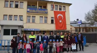 Minik Öğrencilerden Polislere Anlamlı Ziyaret